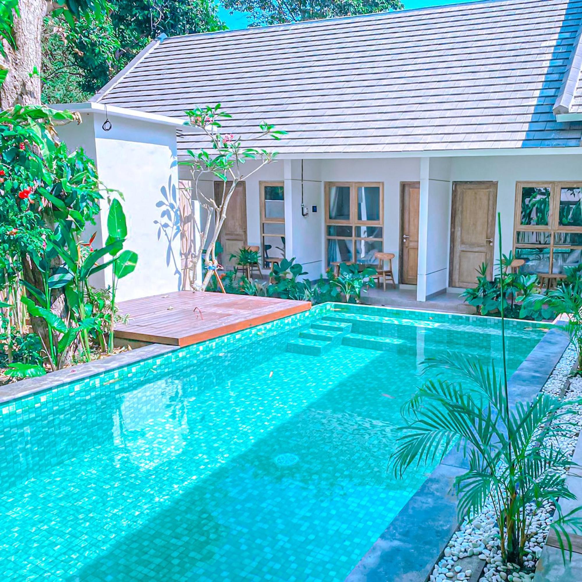 Manuver Surf And Stay Uluwatu Bali Jimbaran  Exterior photo