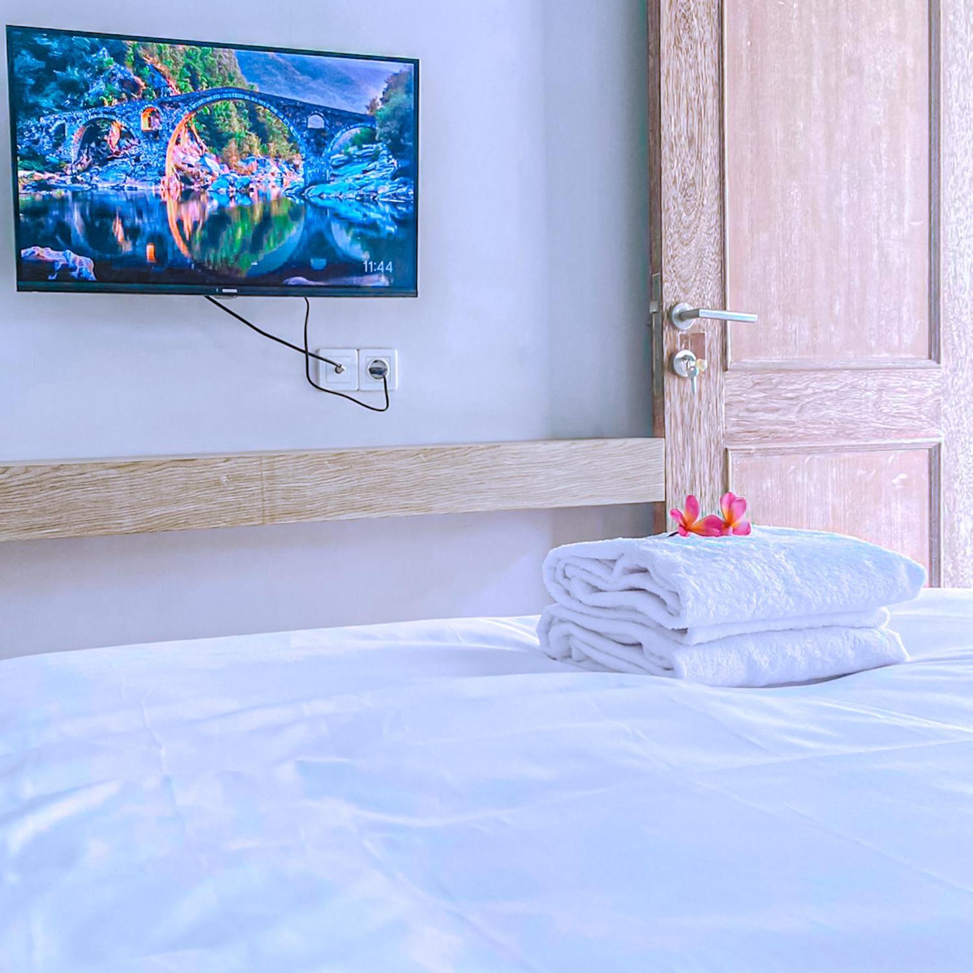 Manuver Surf And Stay Uluwatu Bali Jimbaran  Exterior photo