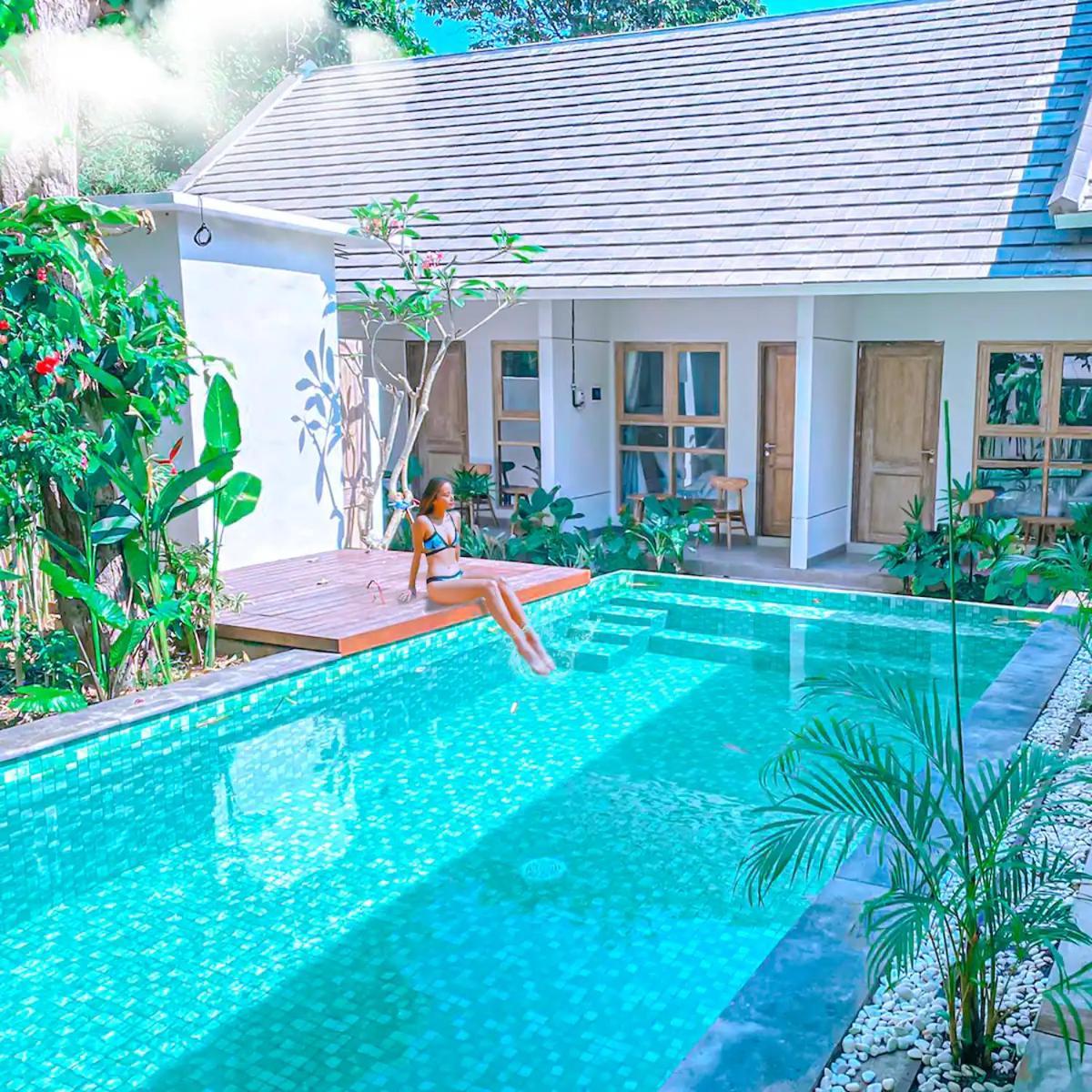 Manuver Surf And Stay Uluwatu Bali Jimbaran  Exterior photo