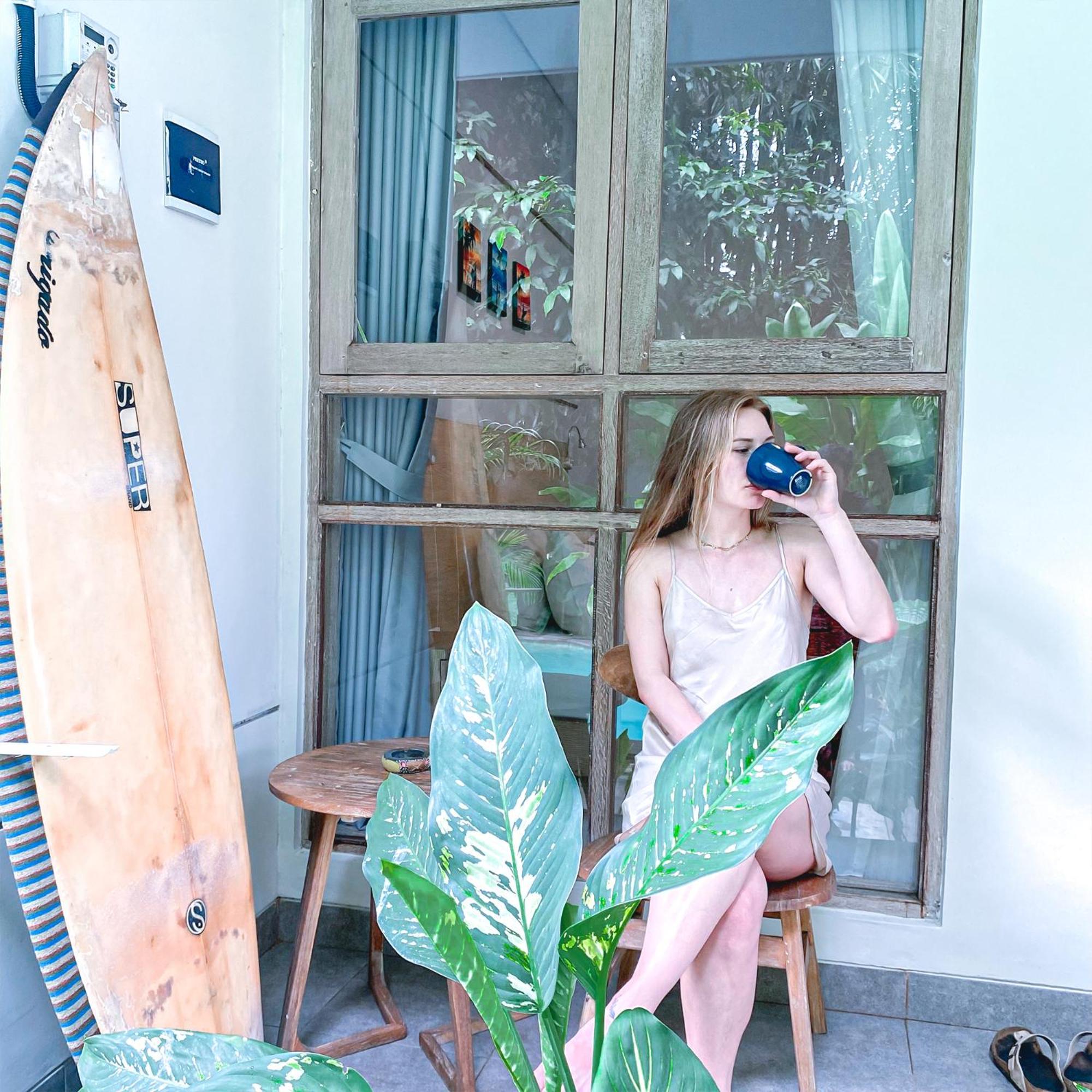 Manuver Surf And Stay Uluwatu Bali Jimbaran  Exterior photo
